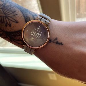 Women’s Garmin Watch- Barely Worn